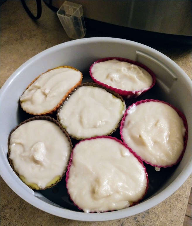 Uncooked rice cakes ready to steam